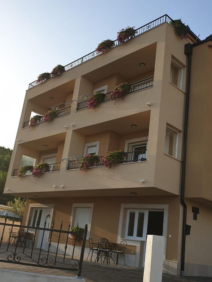 Ferdo 1 Hotell Makarska Exteriör bild