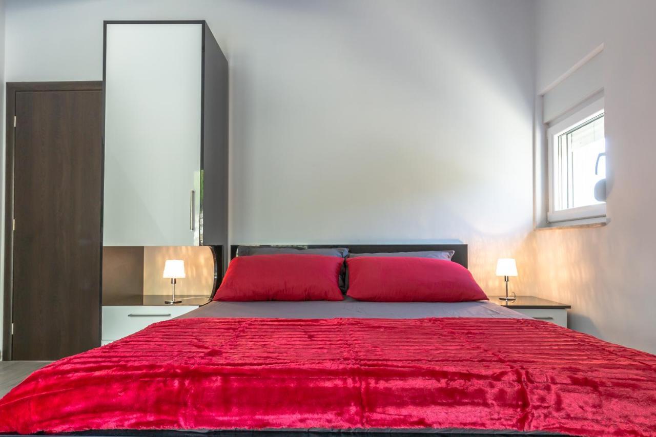 Ferdo 1 Hotell Makarska Exteriör bild